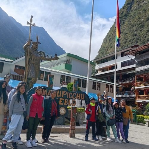 aguas calientes apucusi